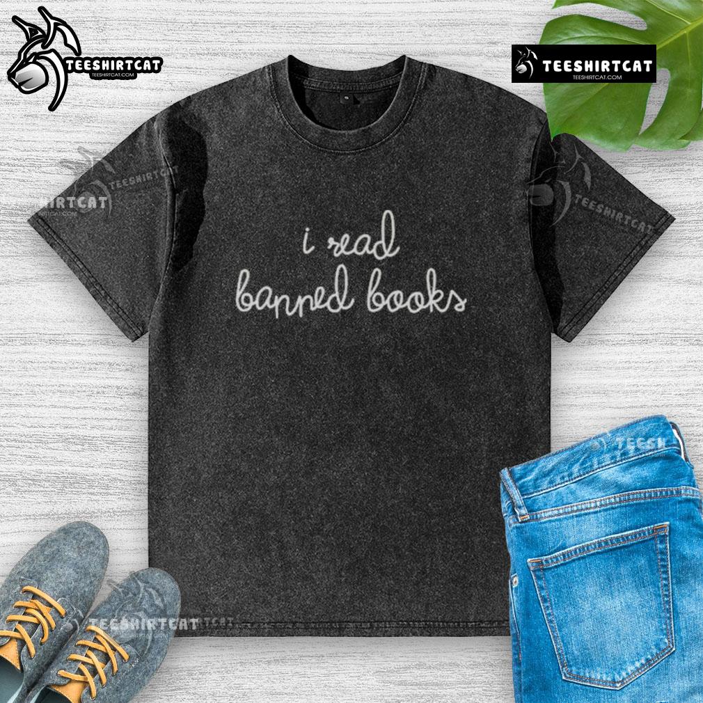 Pretty Heather Dubrow I Read Banned Books Washed T Shirt Alt Text: Pretty Heather Dubrow wearing a 'I Read Banned Books' washed t-shirt, showcasing her stylish and bold literary statement.