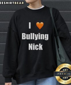 Top I Love Bullying Nick Sweatshirt in black with bold lettering, perfect for casual wear and statement fashion.