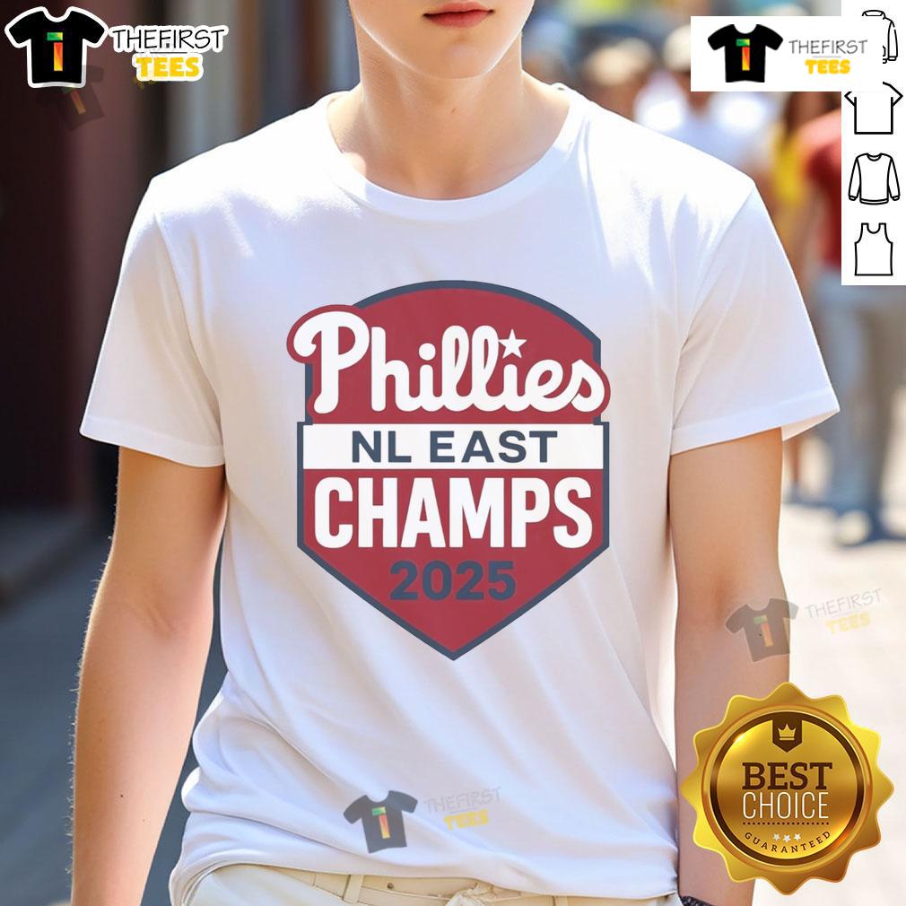 Top Philadelphia Phillies Nl East Champs 2025 Logo T Shirt Alt Text: Top Philadelphia Phillies NL East Champs 2025 logo t-shirt featuring bold graphics and team colors.