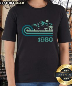 1980s ladies tee featuring a top retro vintage base design, perfect for nostalgic fashion lovers and vintage enthusiasts.