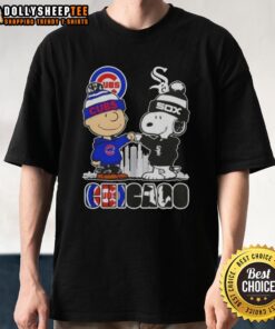 Top Snoopy and Charlie Brown Chicago City Sports Cubs vs White Sox skyline t-shirt design featuring iconic characters.