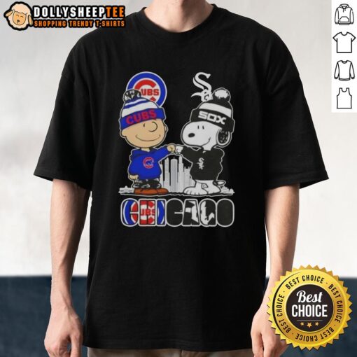 Top Snoopy and Charlie Brown Chicago City Sports Cubs vs White Sox skyline t-shirt design featuring iconic characters.