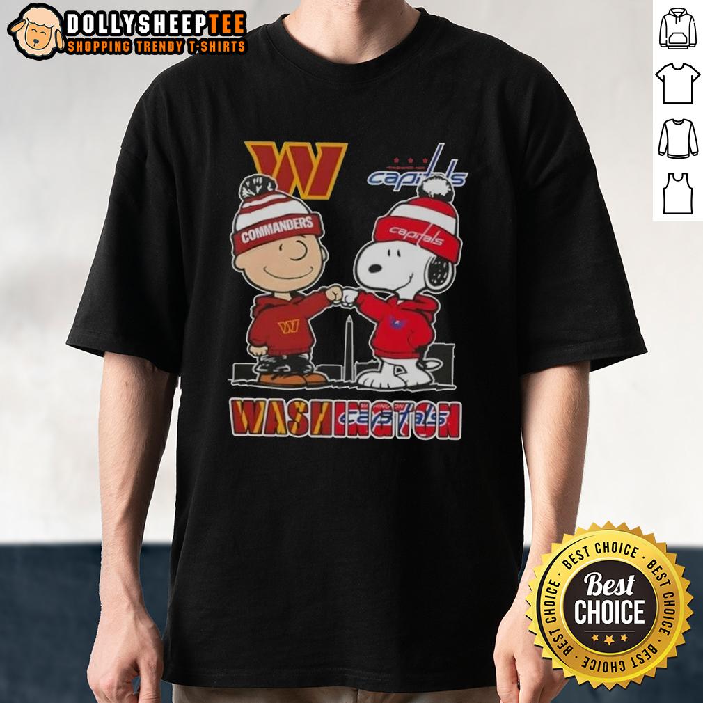 Top Snoopy And Charlie Brown Washington Sports Commanders X Capitals Skyline T-Shirt Alt Text: Top Snoopy and Charlie Brown Washington Sports Commanders X Capitals skyline t-shirt featuring iconic cartoon characters.