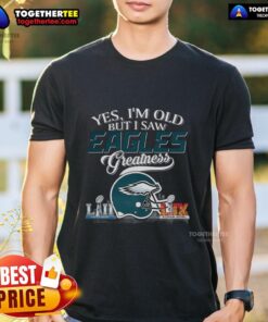 Philadelphia Eagles Super Bowl helmet skyline T-shirt for fans, celebrating greatness and pride in age.