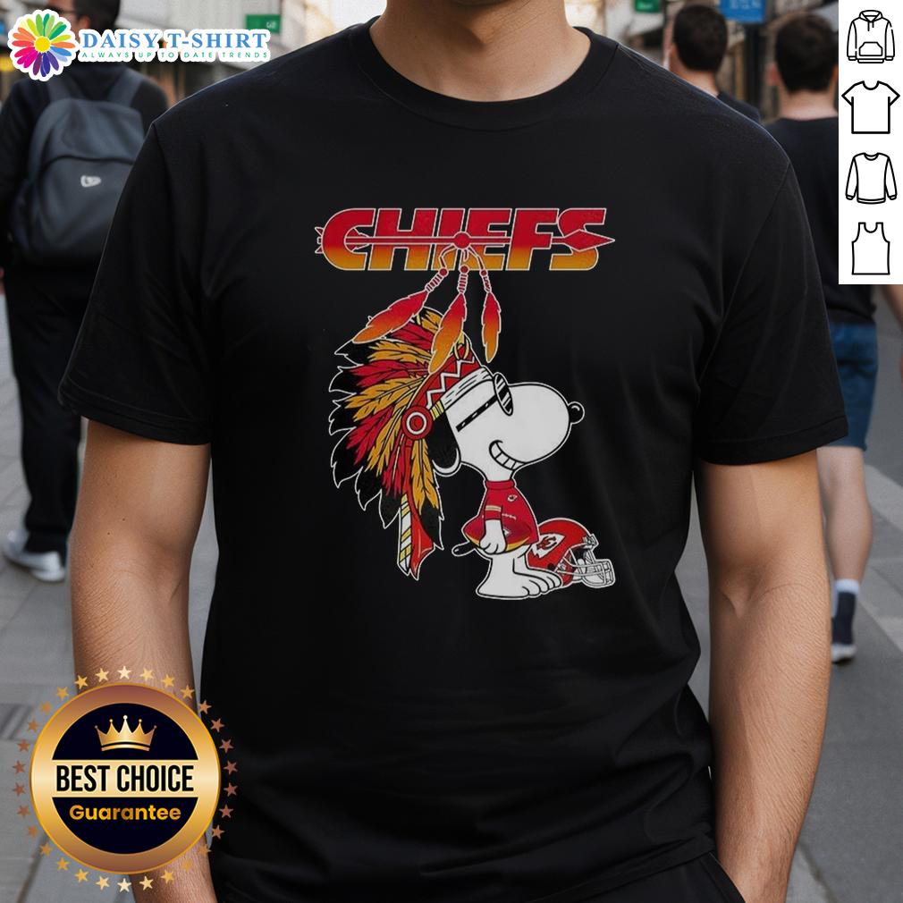 Cute Snoopy War Bonnets X Kansas City Chiefs Football Helmet T Shirt Alt Text: Cute Snoopy in War Bonnets with Kansas City Chiefs Football Helmet T-Shirt design for fans and collectors.