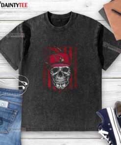 Awesome Arizona Cardinals NFL skull flag washed t-shirt featuring bold graphics, perfect for fans and casual wear.