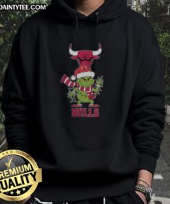 Awesome Chicago Bulls Christmas Grinch Santa hat holiday 2025 hoodie featuring festive design and team colors.