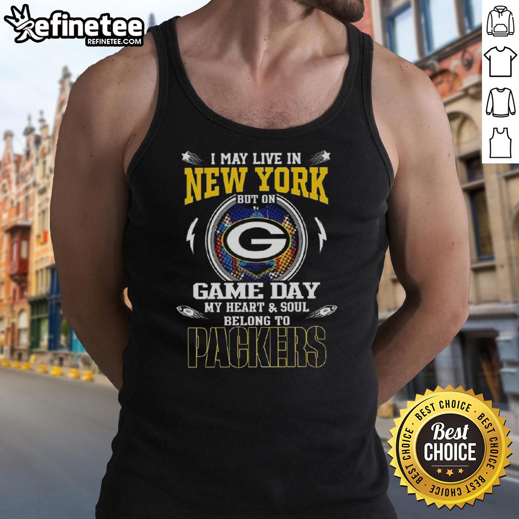 awesome-i-may-live-in-new-york-but-on-game-day-my-heart-and-soul-belongs-to-green-bay-packers-tank-top Green Bay Packers tank top on display, perfect for game day, showcasing team spirit while living in New York.