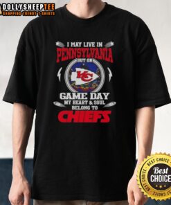Awesome Kansas City Chiefs T-Shirt for game day, showcasing pride for the team while living in Pennsylvania.