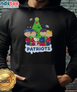 Awesome Peanuts characters X New England Patriots Christmas hoodie featuring festive designs and team logo.