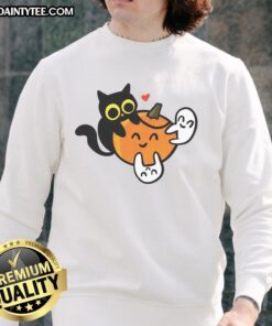 Cute cat with pumpkins and ghosts on a cozy sweatshirt, perfect for Halloween lovers and cat enthusiasts.
