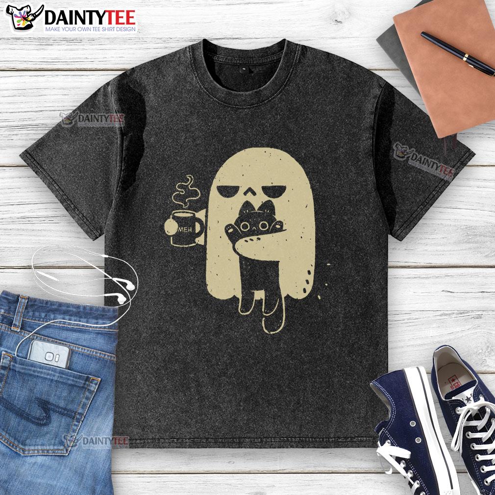 cute-ghost-holding-cat-washed-t-shirt Cute ghost holding a cat on a washed t-shirt, perfect for Halloween and cozy casual wear.