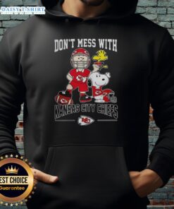 Alt Text: Cute Snoopy and Charlie Brown Peanuts don't mess with Kansas City Chiefs football hoodie design for fans.