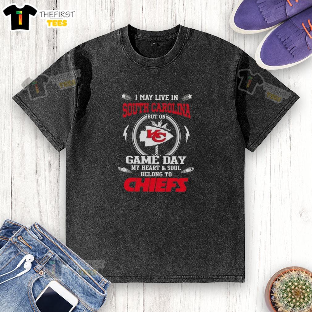 good-i-may-live-in-south-carolina-but-on-game-day-my-heart-and-soul-belongs-to-kansas-city-chiefs-washed-t-shirt Good I May Live In South Carolina But On Game Day My Heart And Soul Belongs To Kansas City Chiefs T-Shirt - Image 6