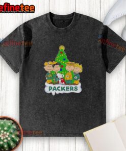 Good Peanuts Characters X Green Bay Packers Christmas washed t-shirt featuring festive designs for fans.