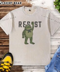 Good Resist Portland Frog Washed T-Shirt featuring a vibrant frog design, perfect for casual and eco-friendly style.