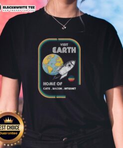 Retro space-themed tee featuring cats, bacon, and a playful internet design, perfect for cat lovers and humor enthusiasts.