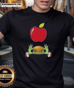 Happy Grinch hands holding a heart with 'Love Applebee's' on a Merry Christmas T-Shirt, perfect for festive celebrations.