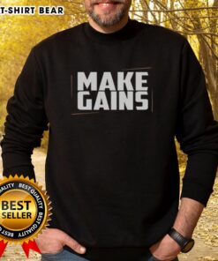 Hot Make Gains Gym Sweatshirt in black, perfect for workouts and stylish fitness apparel for gym enthusiasts.