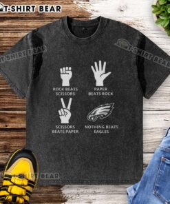 Alt Text: Hot Philadelphia Eagles Football Logo Washed T-Shirt featuring vibrant team colors and a comfortable fit.
