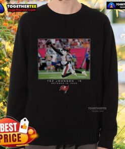 Hot Tez Johnson in a Tampa Bay Buccaneers NFL Week 6 2025 sweatshirt, showcasing team pride and sporty style.