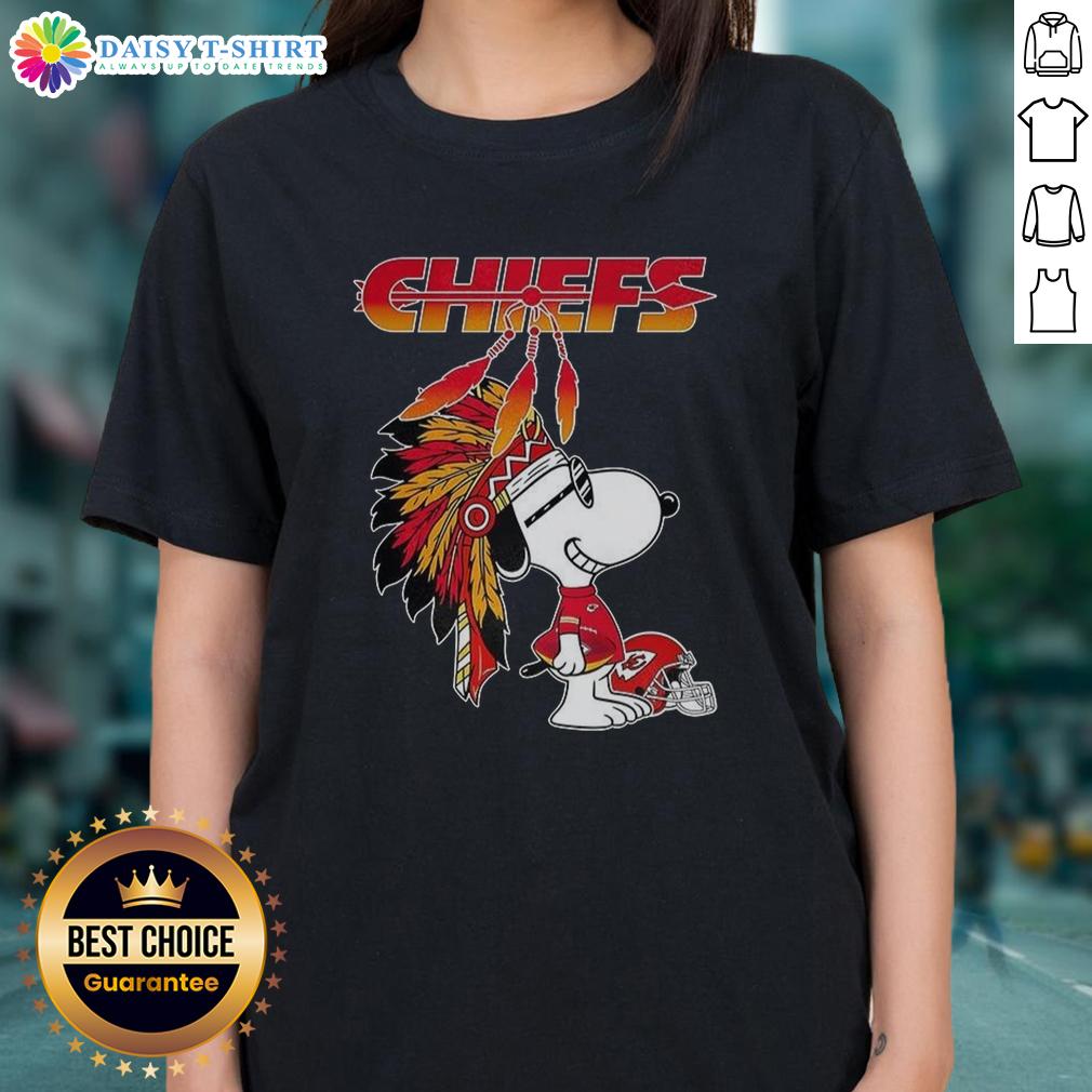 Cute Snoopy War Bonnets X Kansas City Chiefs Football Helmet Ladies Tee Cute Snoopy War Bonnets Kansas City Chiefs football helmet ladies tee, featuring playful design and team spirit.