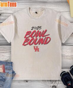 Alt Text: Houston Cougars Willie Fritz Bowl Bound 2025 washed t-shirt showcasing team spirit and college football pride.