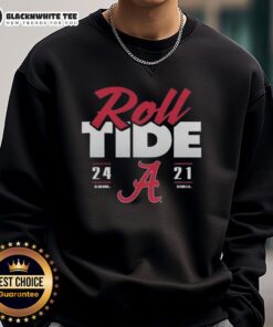 Official Alabama Crimson Tide vs Georgia Bulldogs 2025 sweatshirt featuring score 24-21, perfect for game day fans.