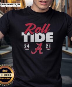 Official Alabama Crimson Tide vs Georgia Bulldogs 2025 T-Shirt featuring score 24-21, perfect for fans of college football.