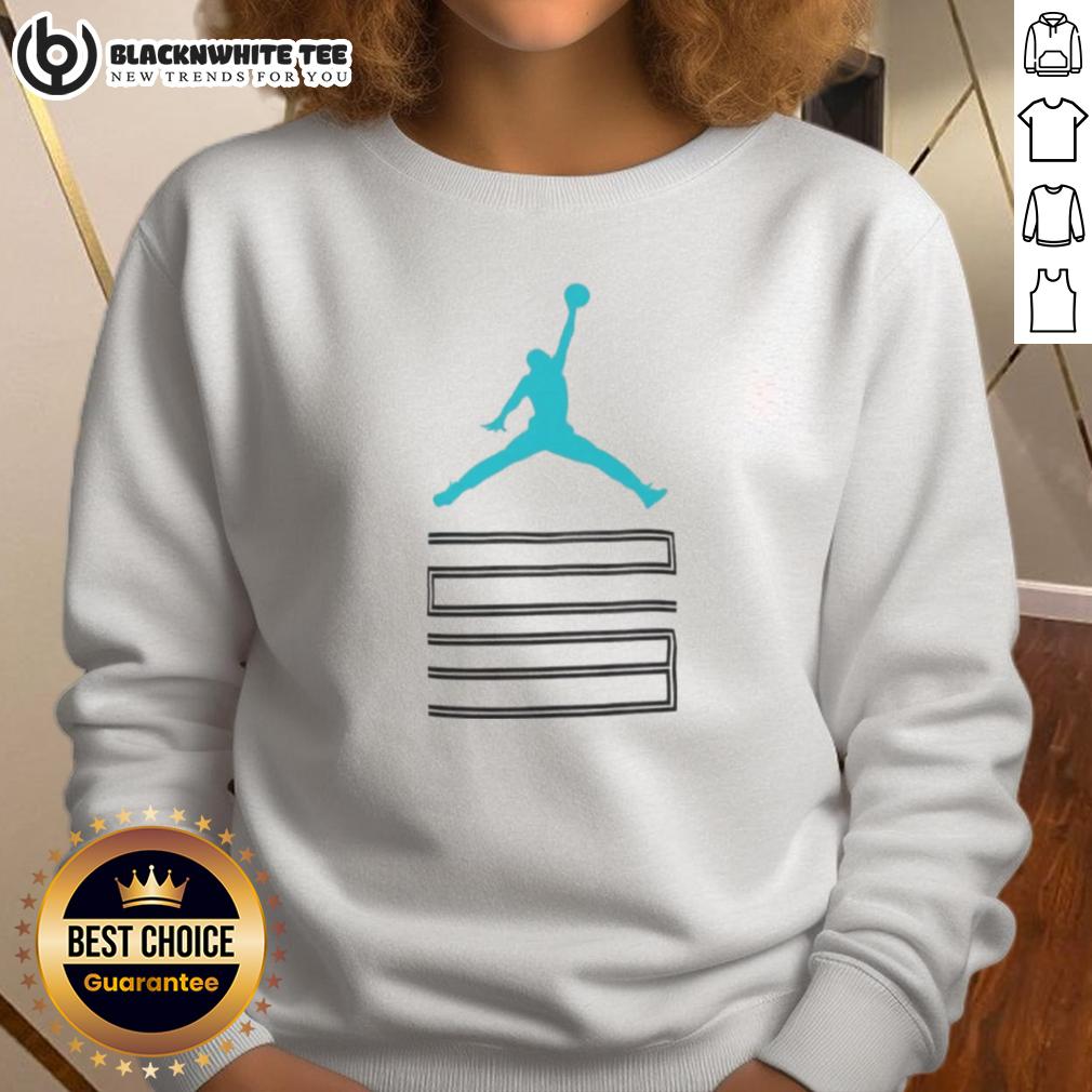 Official Jordan Brooklyn Aj11 Classic Sweatshirt Alt Text: Official Jordan Brooklyn AJ11 Classic Sweatshirt in black, featuring iconic logo and stylish design for casual wear.