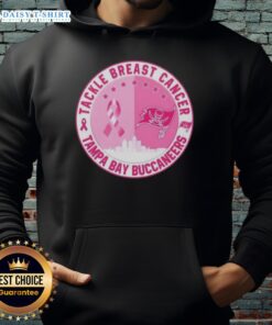 Alt Text: Official Tackle Breast Cancer Tampa Bay Buccaneers football skyline hoodie featuring team colors and logo.
