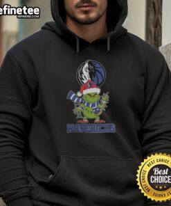 Original Dallas Mavericks Christmas Grinch Santa Hat Holiday 2025 T-Shirt - Image 2