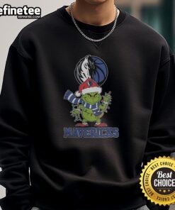 Original Dallas Mavericks Christmas Grinch Santa Hat Holiday 2025 T-Shirt - Image 5