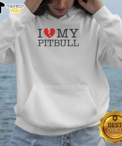 Original 'I Love My Pitbull' heart hoodie featuring a stylish design, perfect for pitbull lovers and pet enthusiasts.