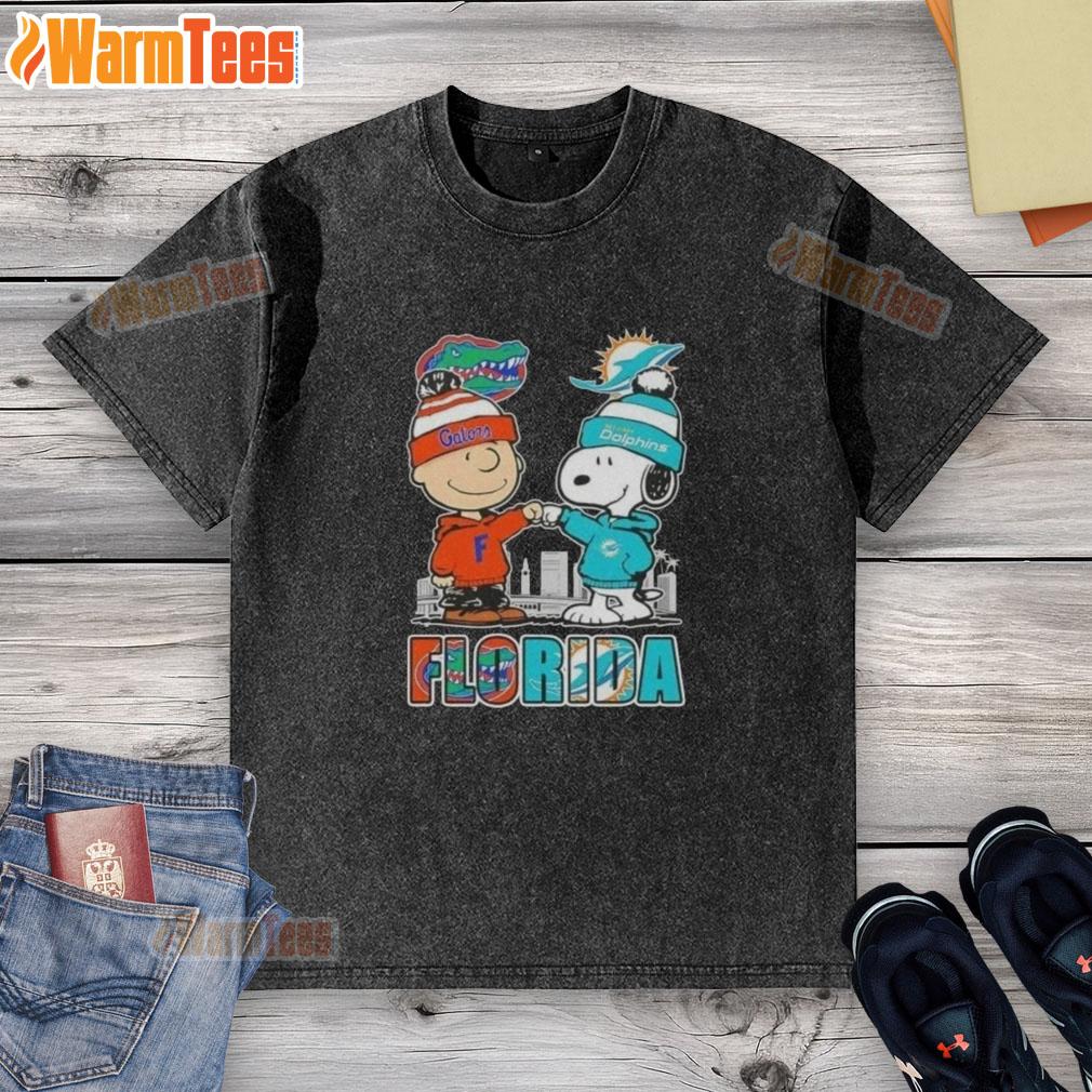 premium-charlie-brown-and-snoopy-florida-gators-and-miami-dolphins-skyline-washed-t-shirt Premium Charlie Brown and Snoopy Florida Gators Miami Dolphins skyline washed t-shirt, perfect for sports fans.