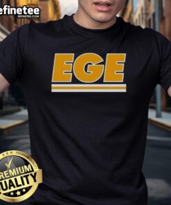 Alt Text: Premium Ege Kansas City Chiefs football t-shirt featuring bold team logo and comfortable fit for fans.