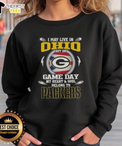 Alt Text: Premium sweatshirt for Green Bay Packers fans, perfect for game day, showing Ohio pride and team loyalty.