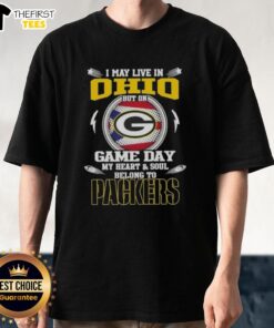 Alt Text: Premium Green Bay Packers T-Shirt: I May Live In Ohio But My Heart Belongs To Packers on Game Day.