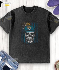 Premium Jacksonville Jaguars NFL Skull American Flag T-Shirt for football lovers, featuring a unique washed design.