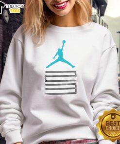 Premium Jordan Brooklyn AJ11 Classic Sweatshirt in black, featuring iconic logo and stylish design for sneaker enthusiasts.