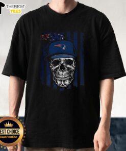 Premium New England Patriots NFL skull graphic t-shirt featuring American flag design for football lovers.