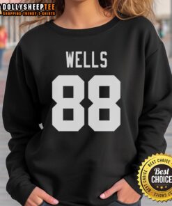 Premium New York Giants Juice Wells 88 Sweatshirt featuring team colors and logo, perfect for fans and game day.