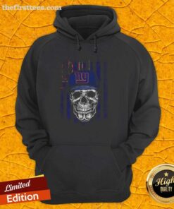 Alt Text: Premium New York Giants NFL hoodie featuring a skull design with an American flag, perfect for football lovers.