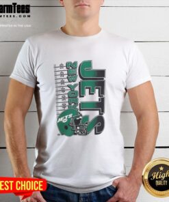 Premium New York Jets NFL 2025 Yardage Helmet vintage T-shirt showcasing team pride and retro style.