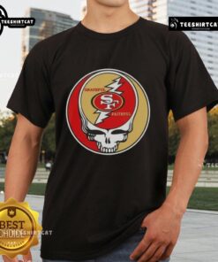 Alt Text: Premium NFL San Francisco 49ers Niners Grateful Dead Stealie T-Shirt featuring iconic design and vibrant colors.