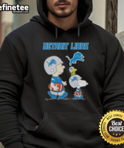Premium Peanuts Snoopy and Charlie Brown X Detroit Lions football hoodie, perfect for fans and cozy style.