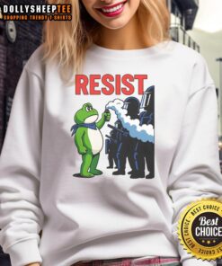 Premium Portland Frog sweatshirt featuring a humorous protest design, perfect for trending funny video enthusiasts.