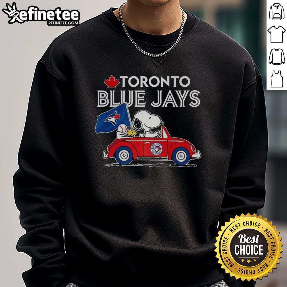 premium-snoopy-and-woodstock-on-volkswagen-beetle-x-toronto-blue-jays-baseball-fans-sweatshirt Premium Snoopy and Woodstock on Volkswagen Beetle sweatshirt for Toronto Blue Jays baseball fans.