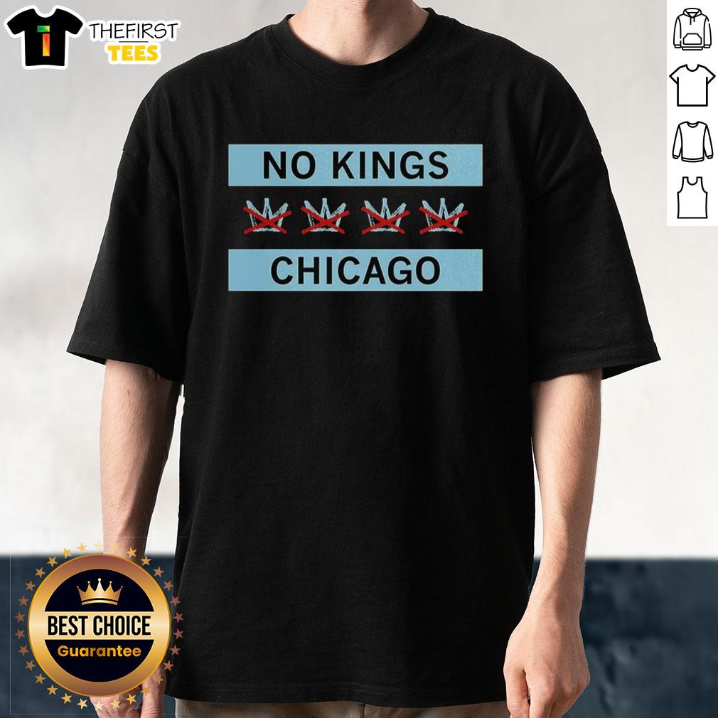 pretty-no-kings-chicago-flag-t-shirt Pretty No Kings Chicago Flag T-Shirt featuring a vibrant design celebrating Chicago's iconic flag and culture.