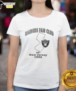 Vintage 1993 Pretty Raiders Fan Club of New Jersey ladies tee shirt for football lovers, featuring bold team graphics.